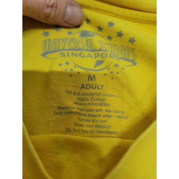 Universal Studios Singapore Yellow Short Sleeve Minions T Shirt Sz M 100% Cotton - Picture 4 of 5